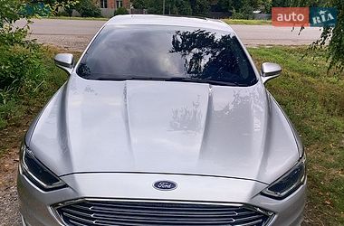 Седан Ford Fusion 2017 в Краснограді