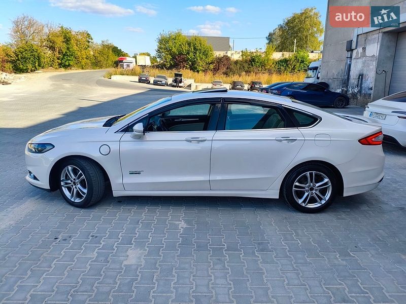 Седан Ford Fusion 2015 в Тернополі