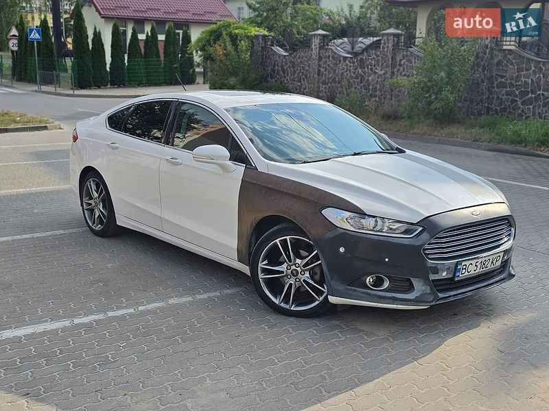 Седан Ford Fusion 2012 в Львові