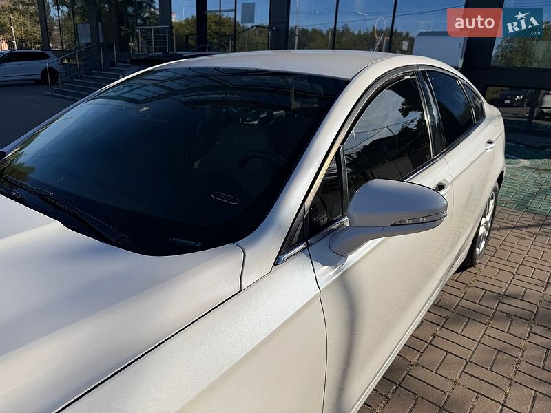 Седан Ford Fusion 2013 в Києві