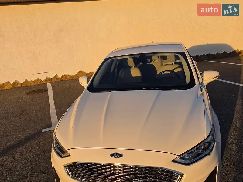 Ford Fusion 2020