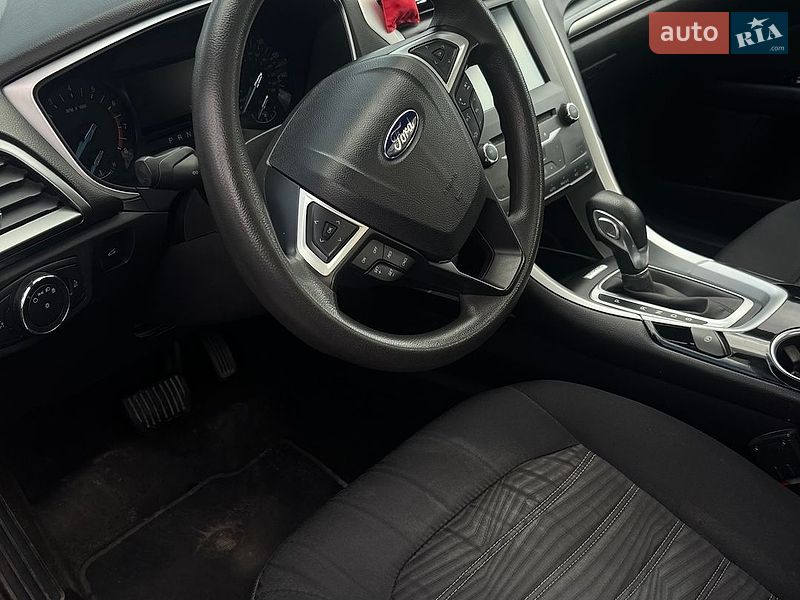 Седан Ford Fusion 2015 в Львове