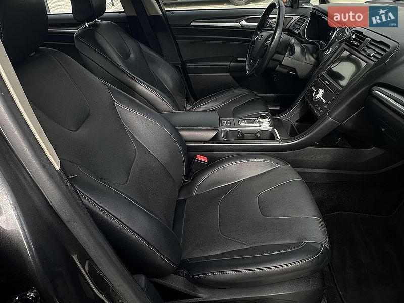 Седан Ford Fusion 2017 в Одесі