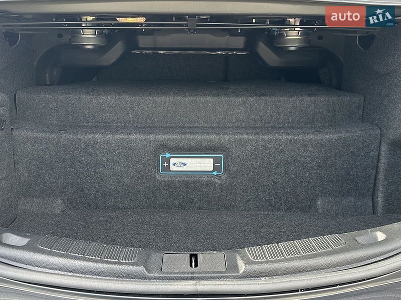 Седан Ford Fusion 2017 в Одесі