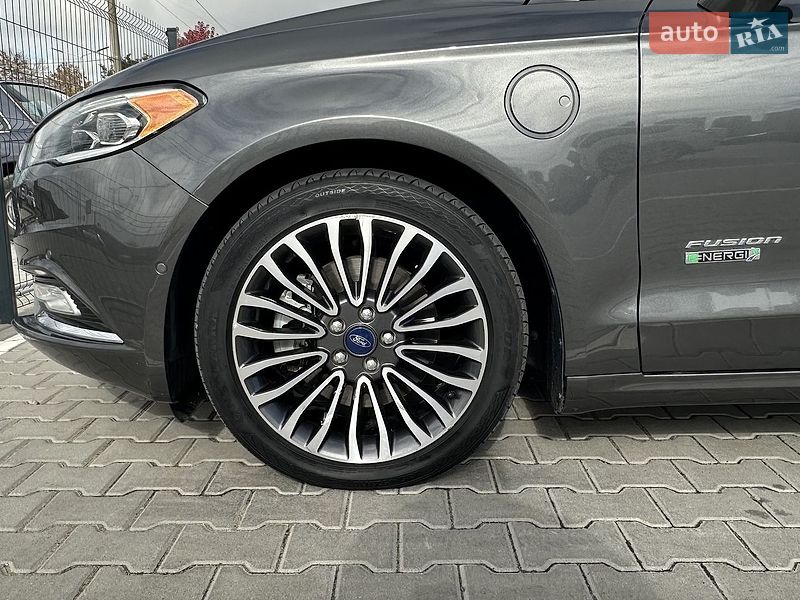 Седан Ford Fusion 2017 в Одесі