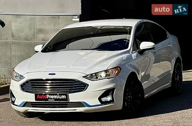 Ford Fusion 2020
