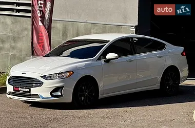 Ford Fusion 2020