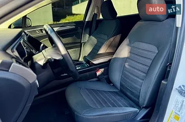Ford Fusion 2020
