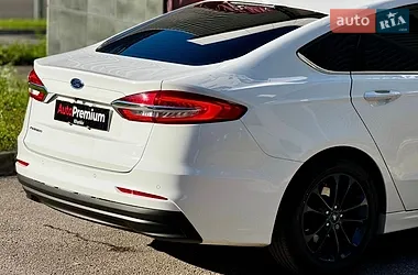 Ford Fusion 2020