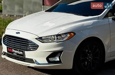 Ford Fusion 2020