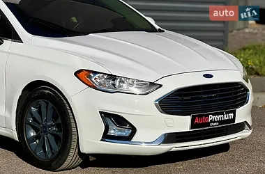 Ford Fusion 2020