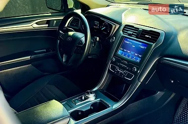 Ford Fusion 2020