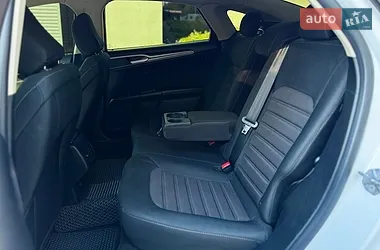 Ford Fusion 2020