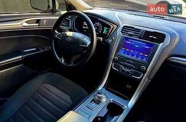 Ford Fusion 2020