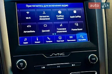 Ford Fusion 2020
