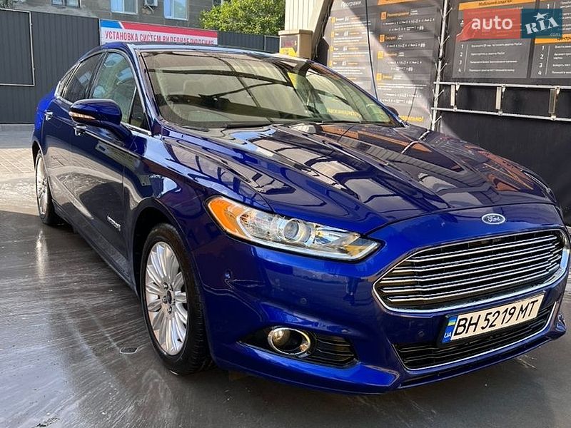 Седан Ford Fusion 2016 в Измаиле