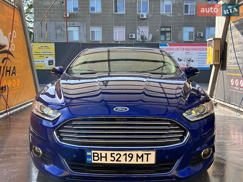 Седан Ford Fusion 2016 в Измаиле