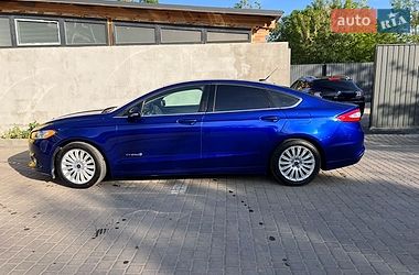 Седан Ford Fusion 2016 в Измаиле