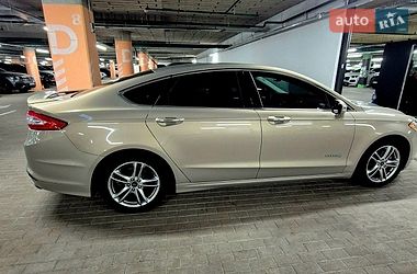 Седан Ford Fusion 2015 в Киеве