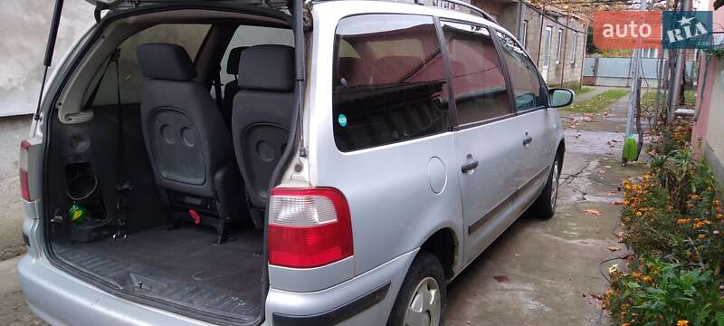 Мінівен Ford Galaxy 2000 в Ужгороді