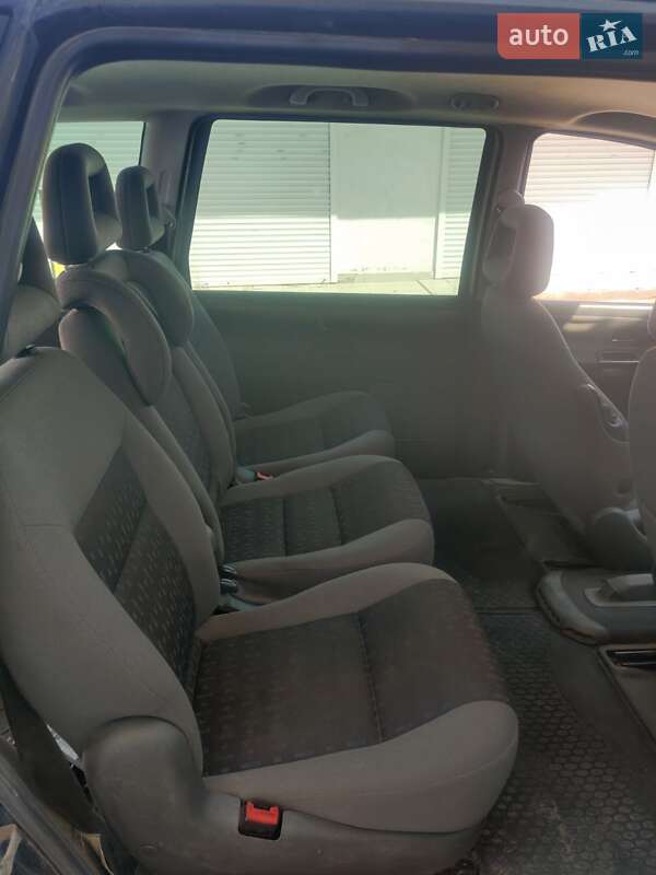 Универсал Ford Galaxy 2004 в Черновцах