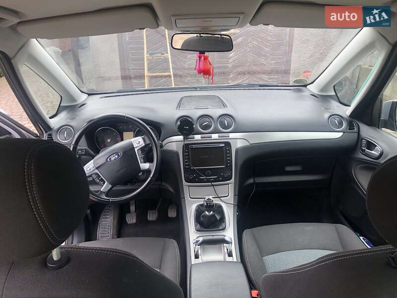 Минивэн Ford Galaxy 2011 в Нововолынске