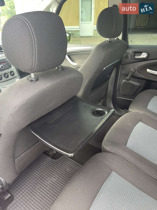 Минивэн Ford Galaxy 2011 в Киеве