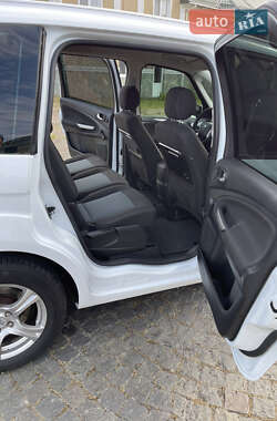 Минивэн Ford Galaxy 2011 в 