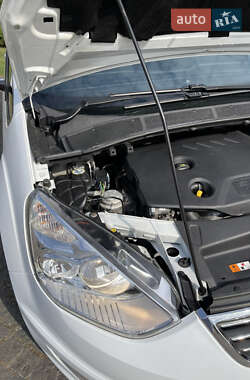 Минивэн Ford Galaxy 2011 в 