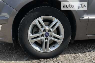 Минивэн Ford Galaxy 2013 в 