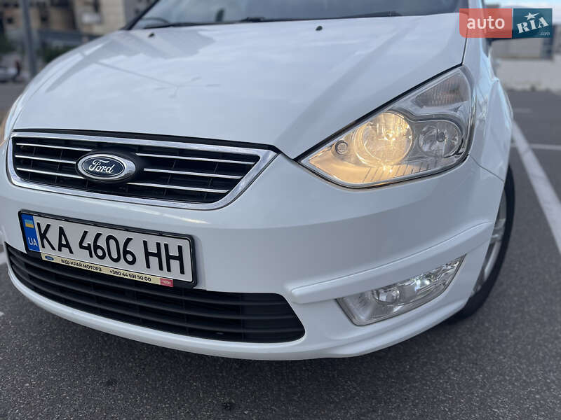 Минивэн Ford Galaxy 2011 в Киеве
