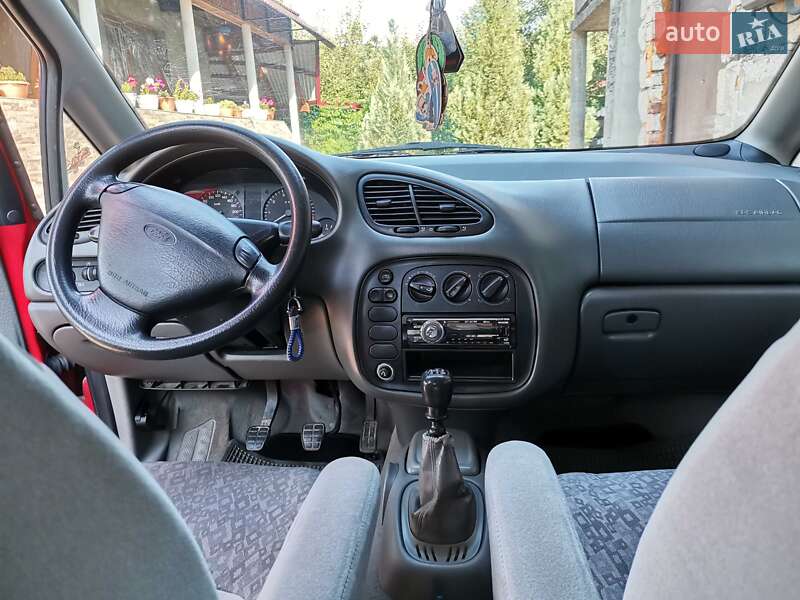 Минивэн Ford Galaxy 2000 в Ужгороде