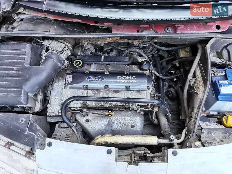 Мінівен Ford Galaxy 2000 в Ужгороді