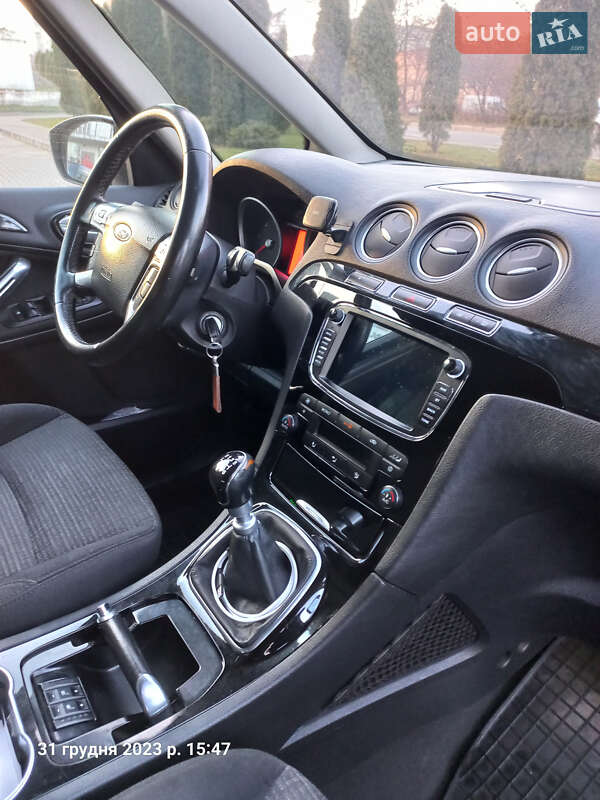 Мінівен Ford Galaxy 2010 в Чернівцях