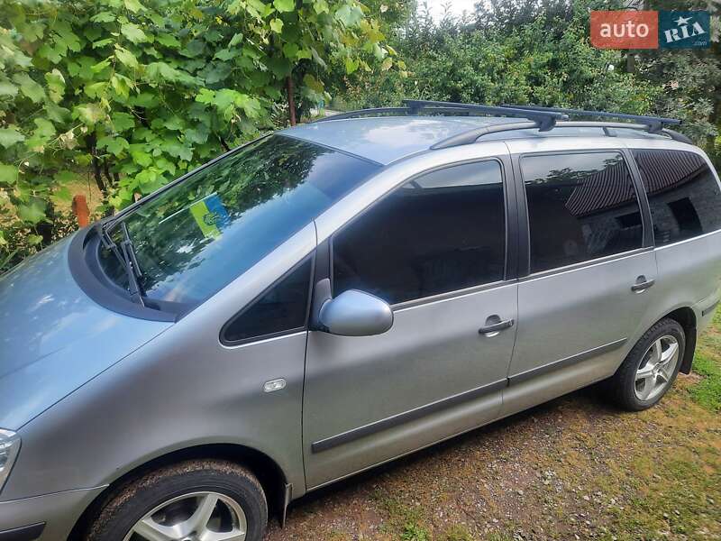 Мінівен Ford Galaxy 2004 в Ужгороді