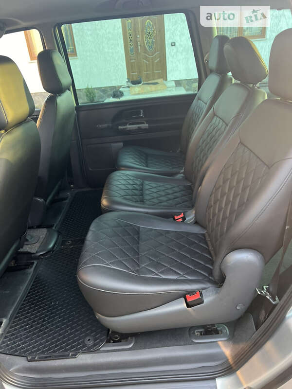 Минивэн Ford Galaxy 2004 в Новоселице