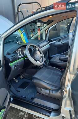 Минивэн Ford Galaxy 2004 в Ужгороде