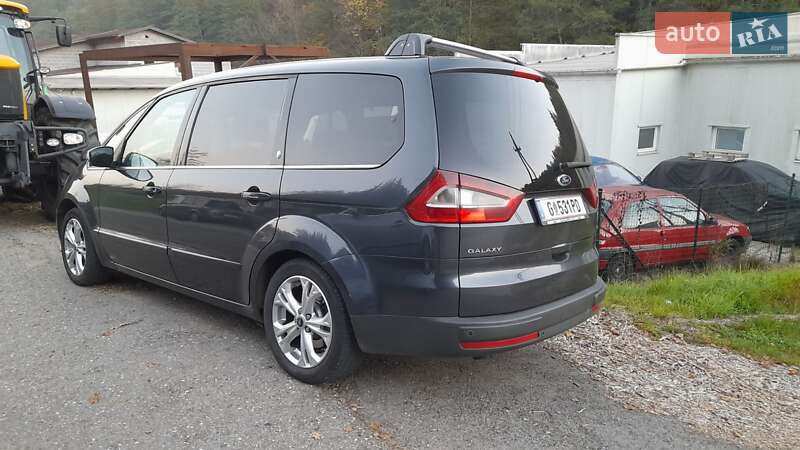 Минивэн Ford Galaxy 2010 в Киеве