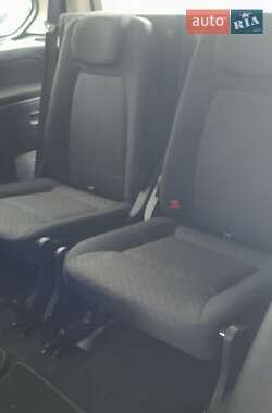 Минивэн Ford Galaxy 2010 в 