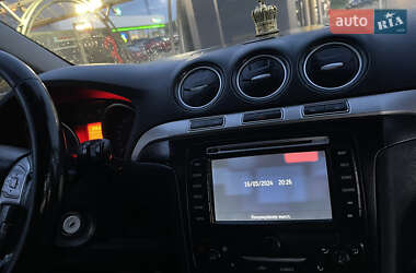 Минивэн Ford Galaxy 2012 в 