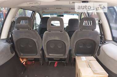 Минивэн Ford Galaxy 2004 в 