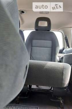 Минивэн Ford Galaxy 2004 в 