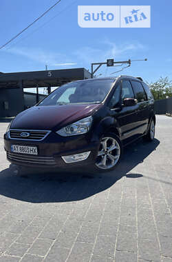 Минивэн Ford Galaxy 2010 в Долине