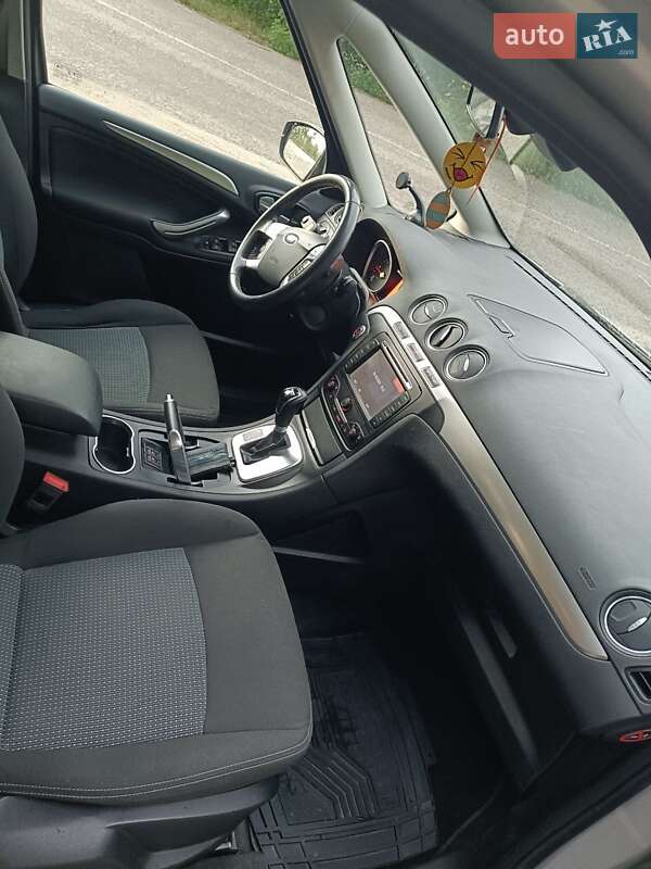 Минивэн Ford Galaxy 2013 в Ракитном