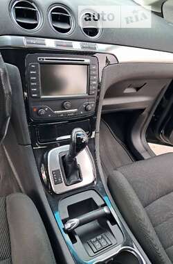 Минивэн Ford Galaxy 2013 в 