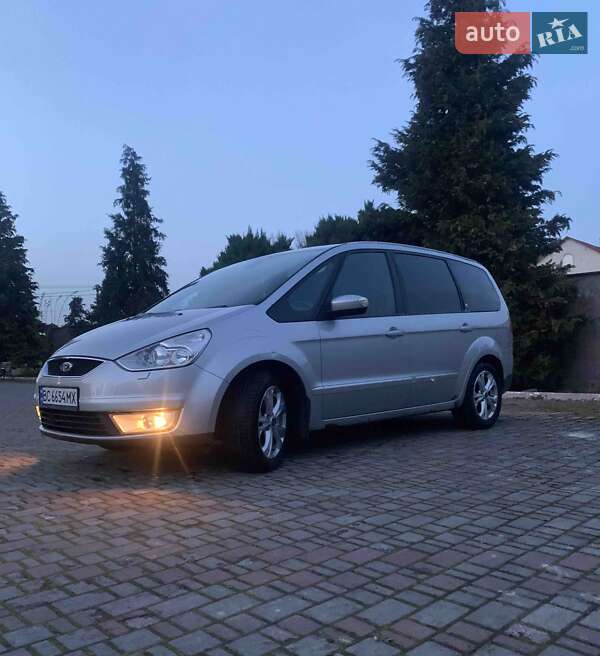 Минивэн Ford Galaxy 2006 в Самборе