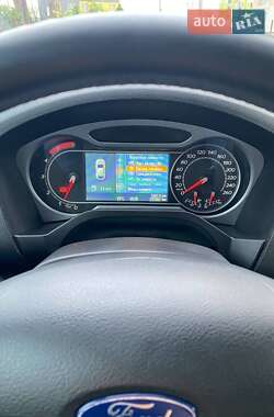 Минивэн Ford Galaxy 2009 в 