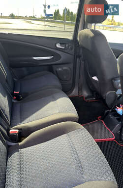 Минивэн Ford Galaxy 2009 в Киеве