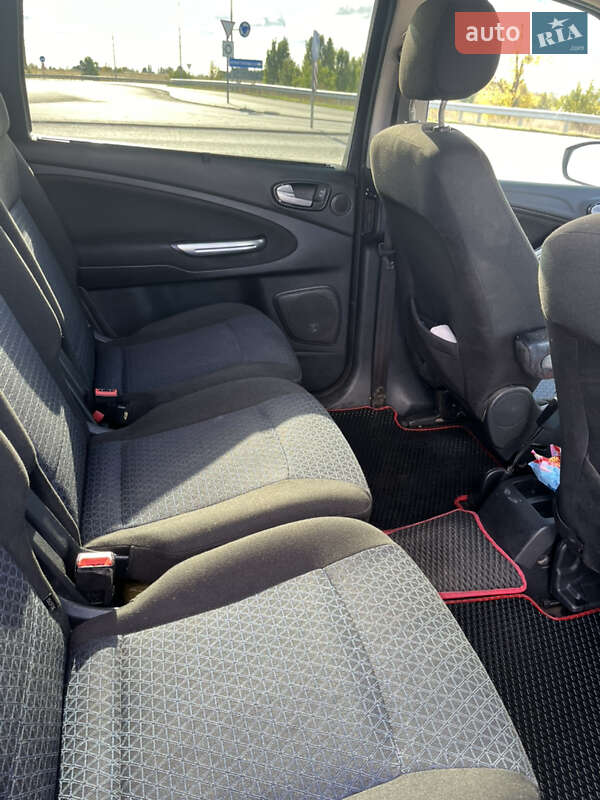 Мінівен Ford Galaxy 2009 в Києві