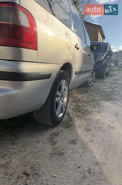 Минивэн Ford Galaxy 2000 в 